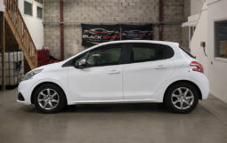
										2018 Peugeot 208 1.2puretech full									