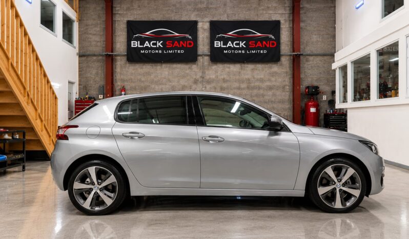 
								PEUGEOT 308 ALLURE full									