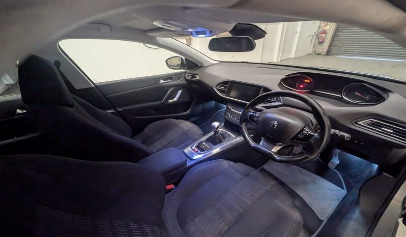 
								PEUGEOT 308 ALLURE full									