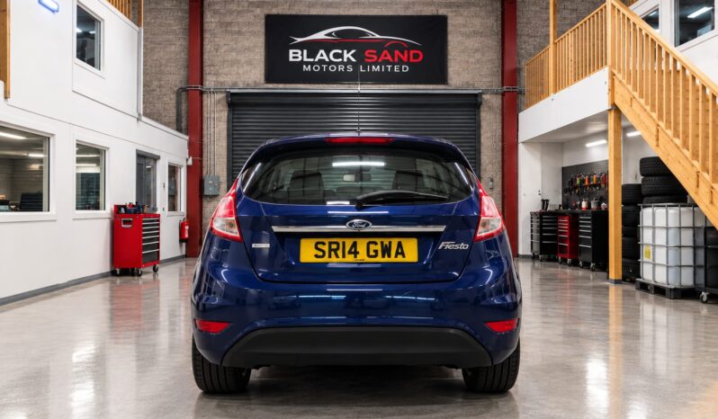
								FORD FIESTA ST-LINE full									