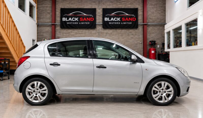 
								VAUXHALL CORSA full									