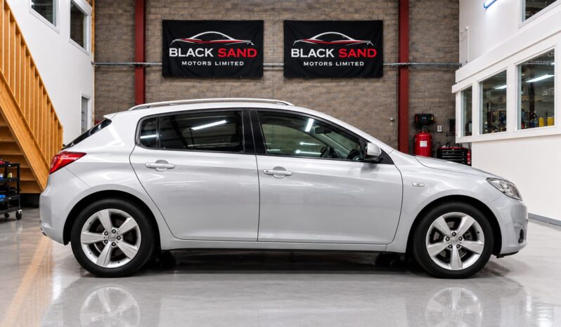 
								KIA CEED 1.6 full									