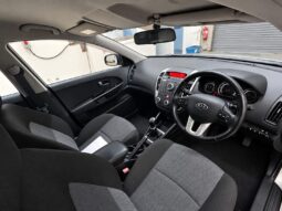 
										KIA CEED 1.6 full									