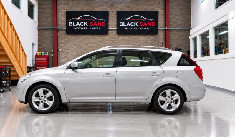 
								KIA CEED 1.6 full									